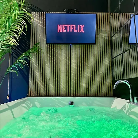 Ama Esclusive Madama *